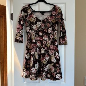 Forever 21 Summer Floral Dress 👗